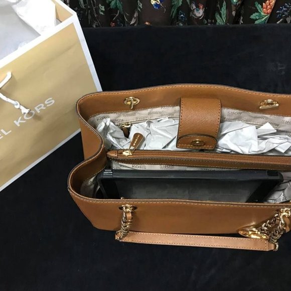 MK Michael Kors Brown Large Tote Leather- Brand new with tags Authentic - Picture 3 of 4